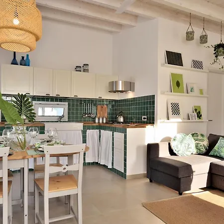 Federica Con Piscina/with Pool Ferienhaus *