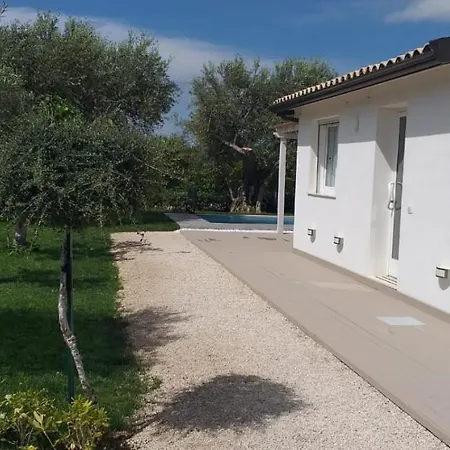 Federica Con Piscina/with Pool Ferienhaus