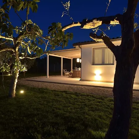 Federica Con Piscina/with Pool Ferienhaus
