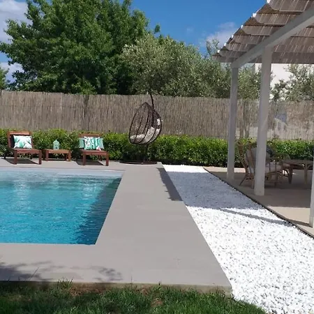 Federica Con Piscina/with Pool *