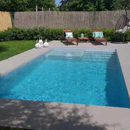 펜션 Federica Con Piscina/with Pool